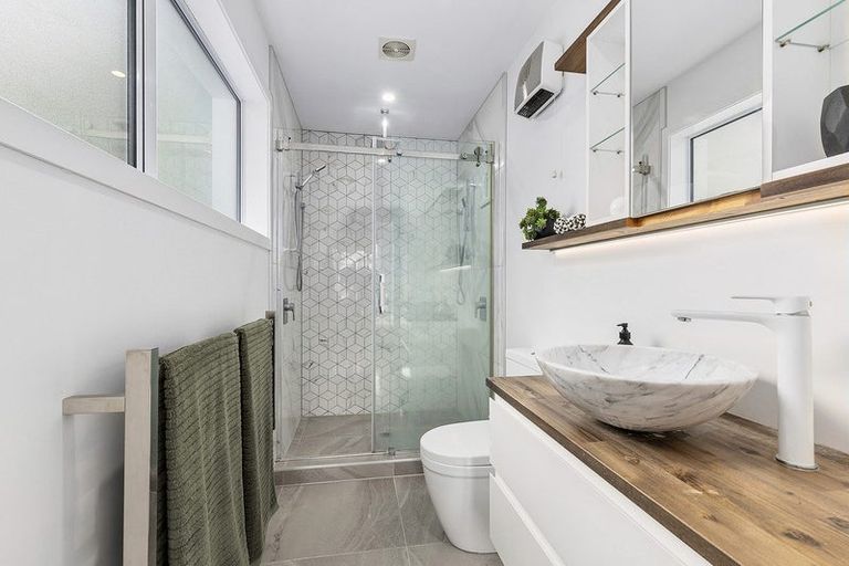 Photo of property in 26a Ponsonby Road, Karori, Wellington, 6012