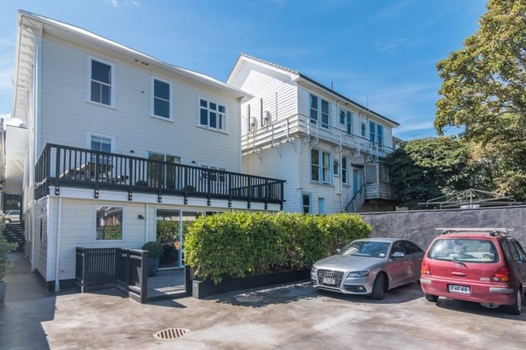 Photo of property in 52 Ellice Street, Mount Victoria, Wellington, 6011