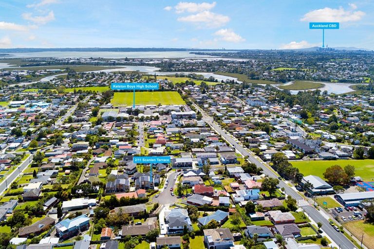 Photo of property in 2/11 Scanlen Terrace, Kelston, Auckland, 0602