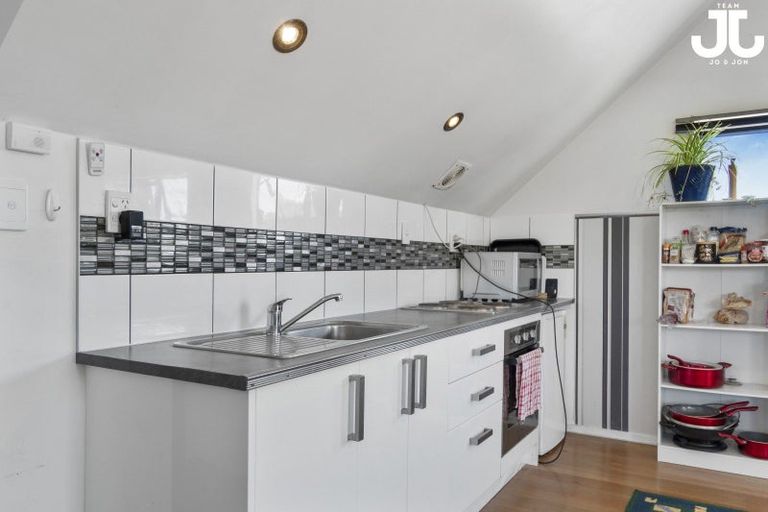 Photo of property in 6a Queen Road, Bellevue, Tauranga, 3110