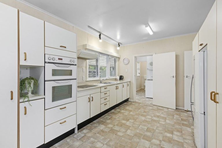 Photo of property in 214 Waddington Drive, Naenae, Lower Hutt, 5011