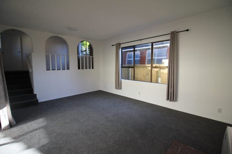 Photo of property in 21 Te Kiteroa Grove, Churton Park, Wellington, 6037