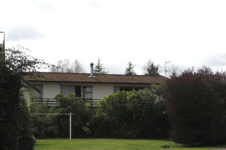 Photo of property in 16 Susan Lane, Kinloch, Taupo, 3377
