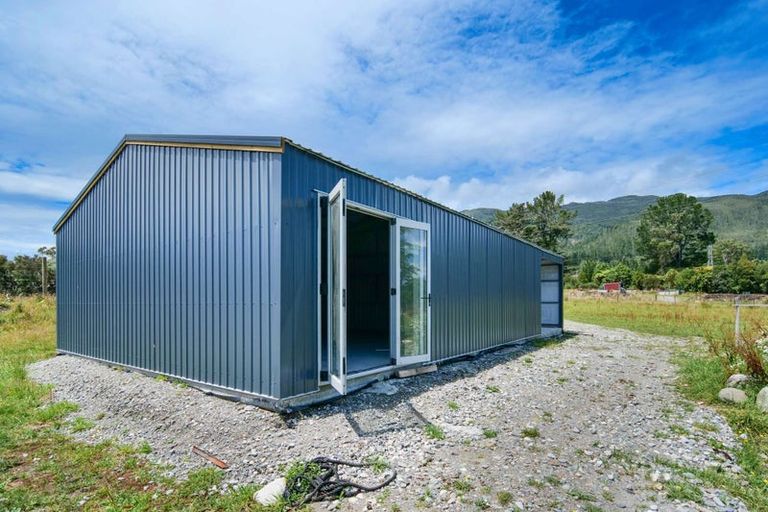 Photo of property in 130 Powerhouse Road, Fairdown, Westport, 7891