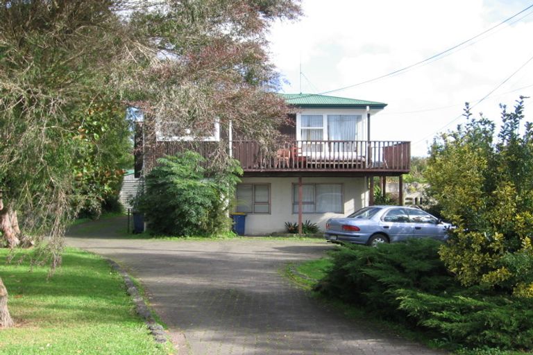 Photo of property in 9 Simpson Road, Ranui, Auckland, 0612