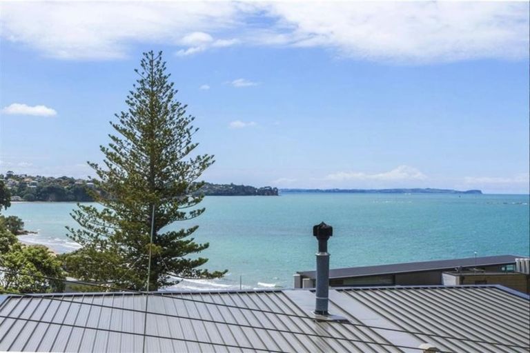 Photo of property in 1/45 Rothesay Bay Road, Rothesay Bay, Auckland, 0630