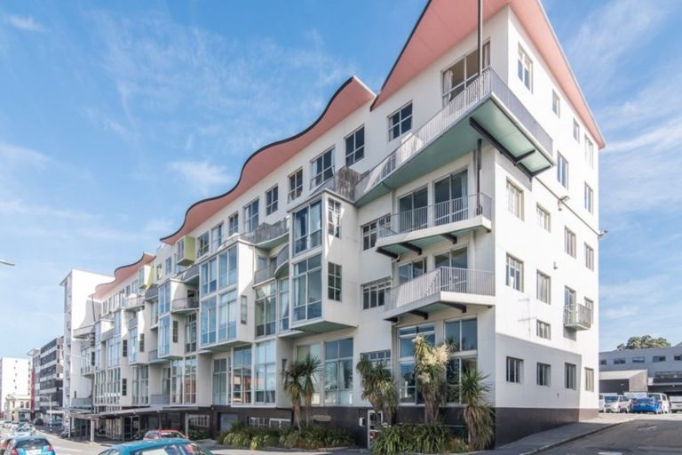 Photo of property in Qba Apartments, 4m/51 Webb Street, Mount Cook, Wellington, 6011