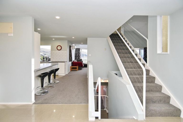 Photo of property in 102 Cannon Hill Crescent, Mount Pleasant, Christchurch, 8081