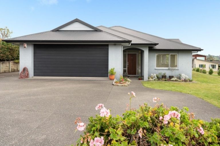 Photo of property in 19 Holyoake Terrace, Omokoroa, 3114