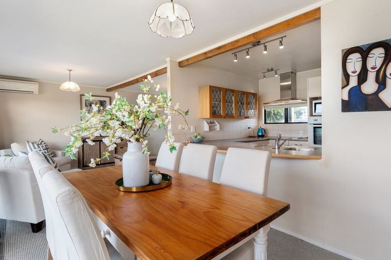 Photo of property in 87 Harbour View Road, Omokoroa, 3114