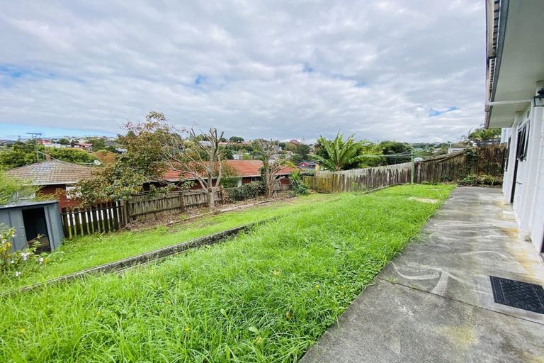 Photo of property in 93 Stapleford Crescent, Browns Bay, Auckland, 0630