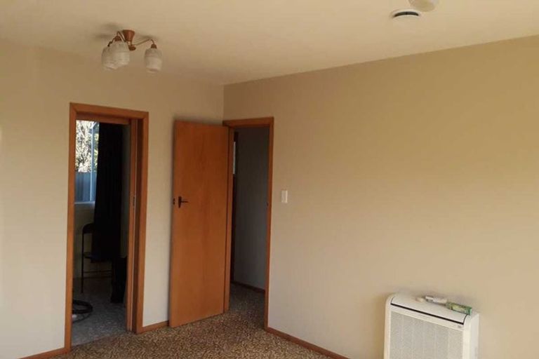 Photo of property in 2/42 Strathfield Avenue, Dallington, Christchurch, 8061