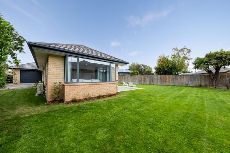 Photo of property in 14 Gladstone Road, Woodend, 7610