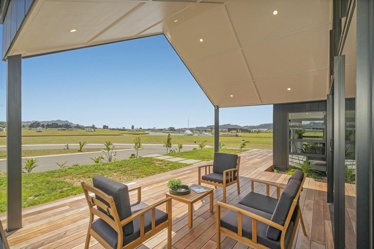 Photo of property in 9 Awatea Drive, Whitianga, 3510