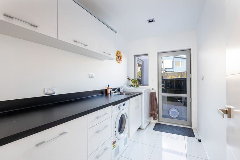 Photo of property in 6 Sunset Street, Bell Block, New Plymouth, 4312