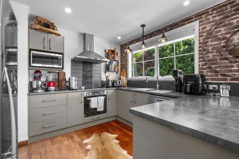 Photo of property in 4 Fiona Place, Dinsdale, Hamilton, 3204