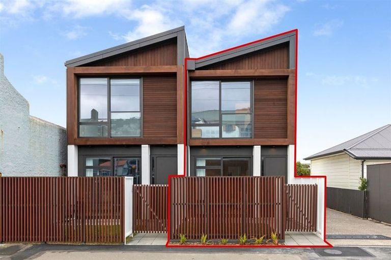 Photo of property in 1/149 Onepu Road, Lyall Bay, Wellington, 6022