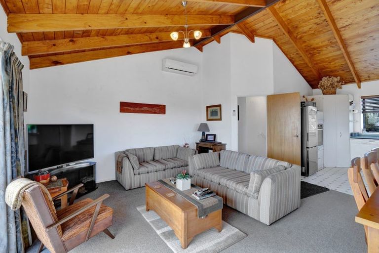 Photo of property in 8b Squire Place, Blagdon, New Plymouth, 4310