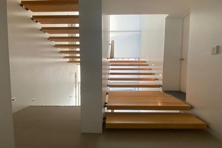 Photo of property in 2 Commodore Parry Road, Castor Bay, Auckland, 0620