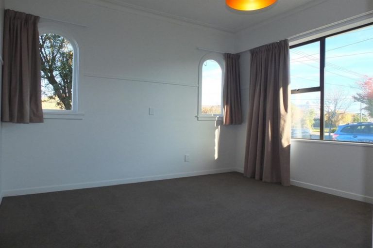 Photo of property in 185 Weston Road, St Albans, Christchurch, 8052
