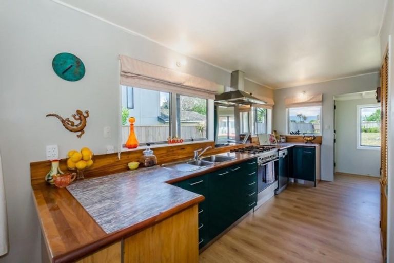 Photo of property in 56 Dixie Street, Te Horo Beach, Otaki, 5581