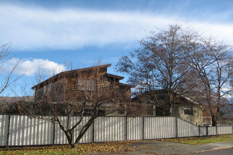 Photo of property in 1 Antrim Street, Cromwell, 9310