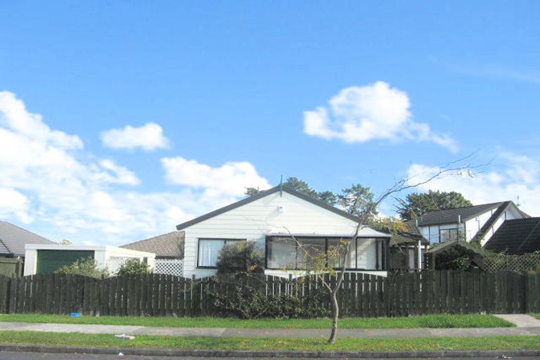 Photo of property in 1/47 De Quincey Terrace, Highland Park, Auckland, 2010