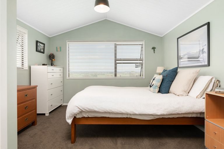 Photo of property in 217 Pukehina Parade, Pukehina, Te Puke, 3189