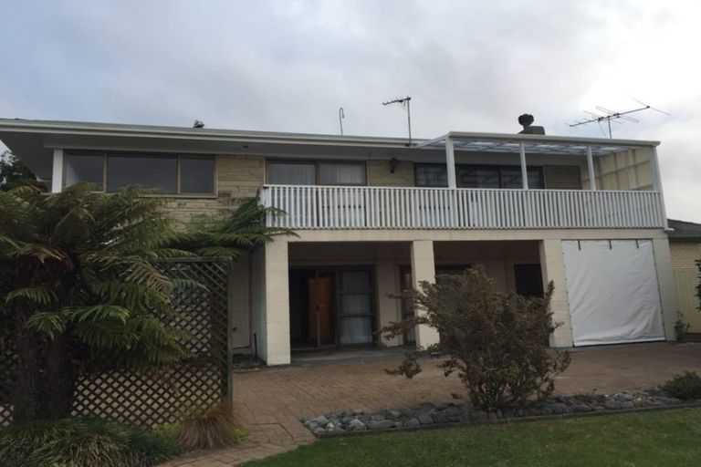 Photo of property in 4 Widmore Drive, Massey, Auckland, 0614