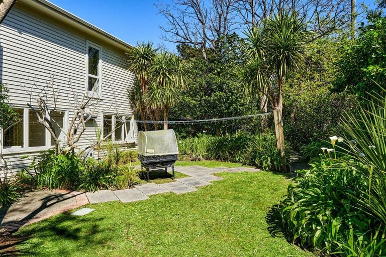 Photo of property in 89 Paremata Road, Paremata, Porirua, 5024