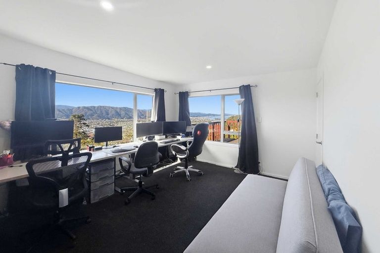 Photo of property in 135 Tirohanga Road, Tirohanga, Lower Hutt, 5010