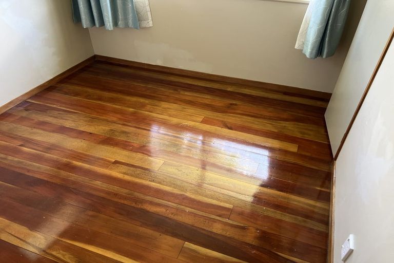 Photo of property in 41 Thornlow Street, Glendene, Auckland, 0602