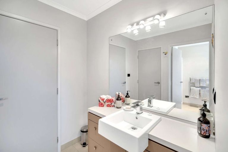 Photo of property in 12 Omana Avenue, Shelly Beach, Helensville, 0874