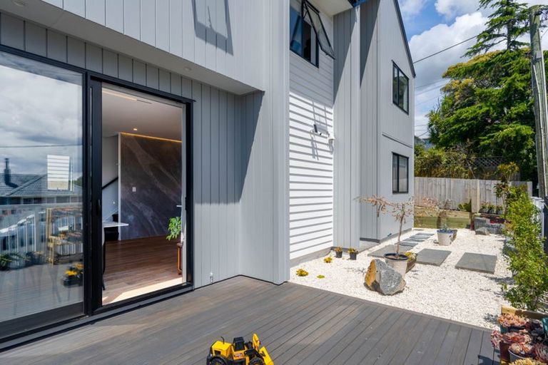 Photo of property in 6a Raeben Avenue, Hillcrest, Auckland, 0627