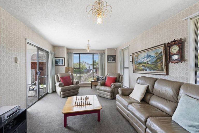 Photo of property in 1/23 Resolution Place, Bryndwr, Christchurch, 8053