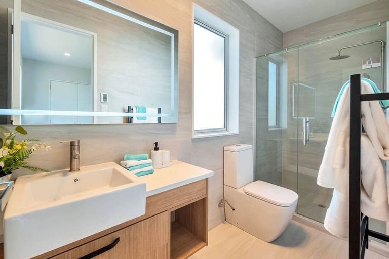 Photo of property in 116b Hepburn Road, Glendene, Auckland, 0602