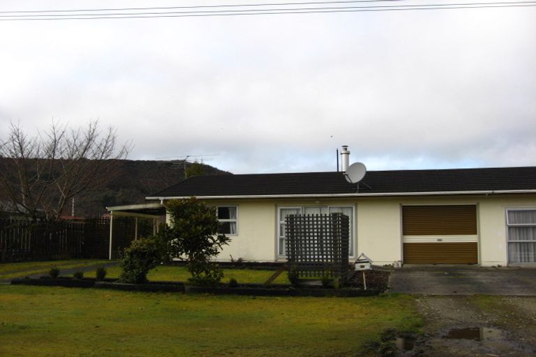 Photo of property in 3b Brennan Street, Reefton, 7830