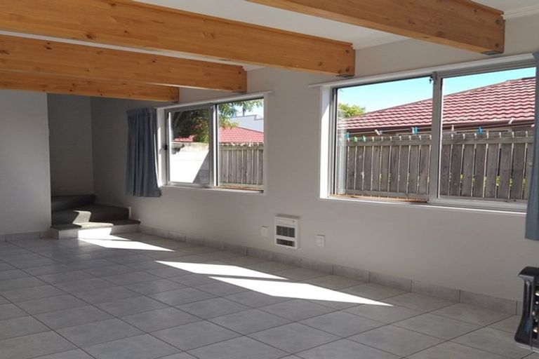 Photo of property in 75 Mandeville Street, Riccarton, Christchurch, 8011