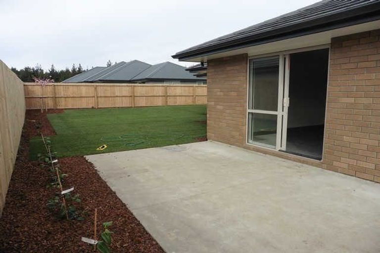 Photo of property in 8 Te Whariki Street, Marshland, Christchurch, 8083
