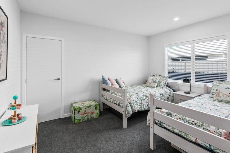 Photo of property in 7 Willow Brook Place, Clive, 4102