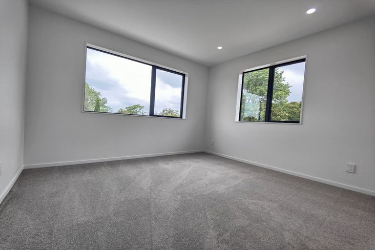 Photo of property in 91a Glenmore Road, Sunnyhills, Auckland, 2010