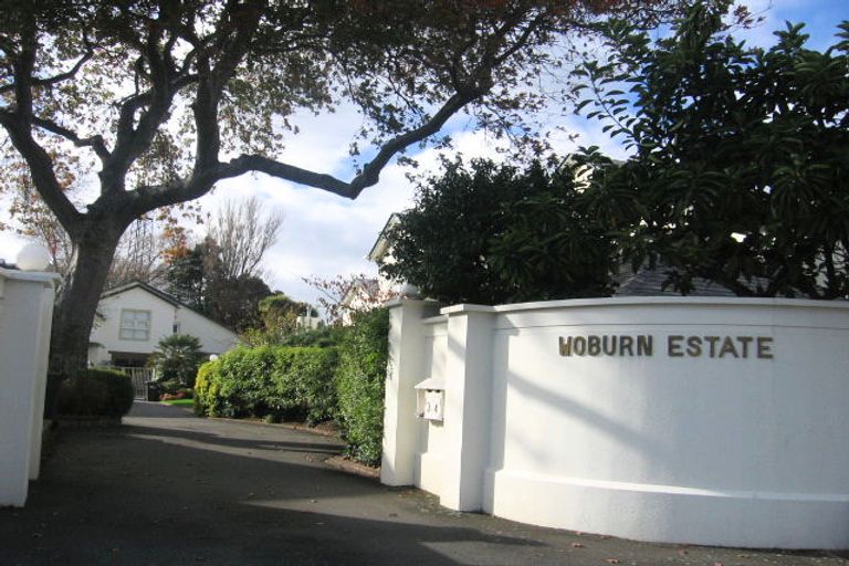 Photo of property in 3/125 Woburn Road, Woburn, Lower Hutt, 5010