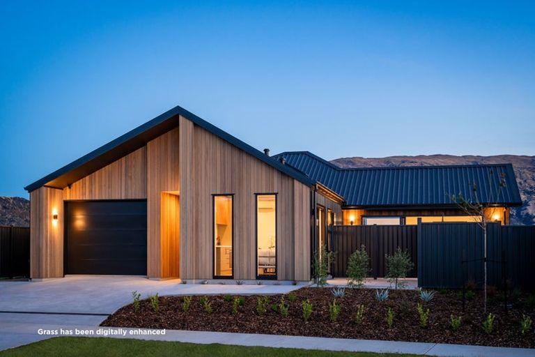 Photo of property in 6 Simpson Crescent, Wanaka, 9305