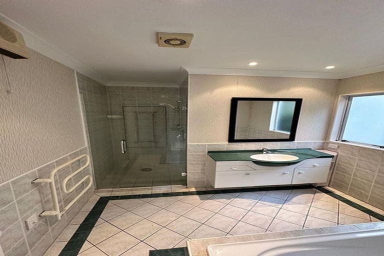 Photo of property in 2/13 Markham Place, Bucklands Beach, Auckland, 2012