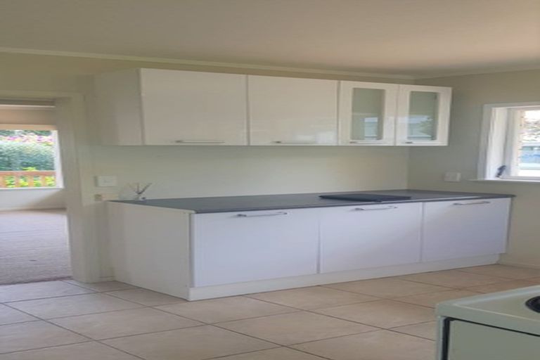 Photo of property in 1/24 Bute Road, Browns Bay, Auckland, 0630