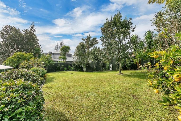 Photo of property in 11 James Street, Glenfield, Auckland, 0629