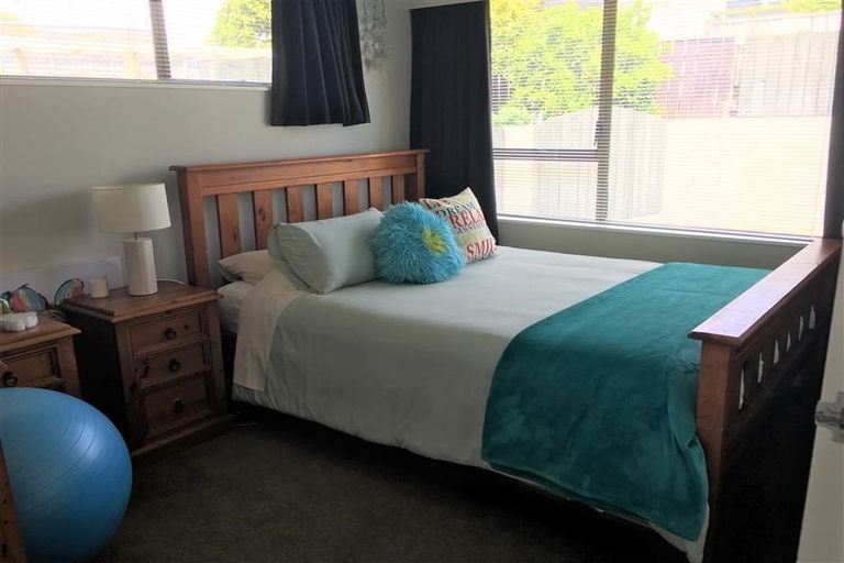 Photo of property in 17 Antonia Place, Bell Block, New Plymouth, 4312