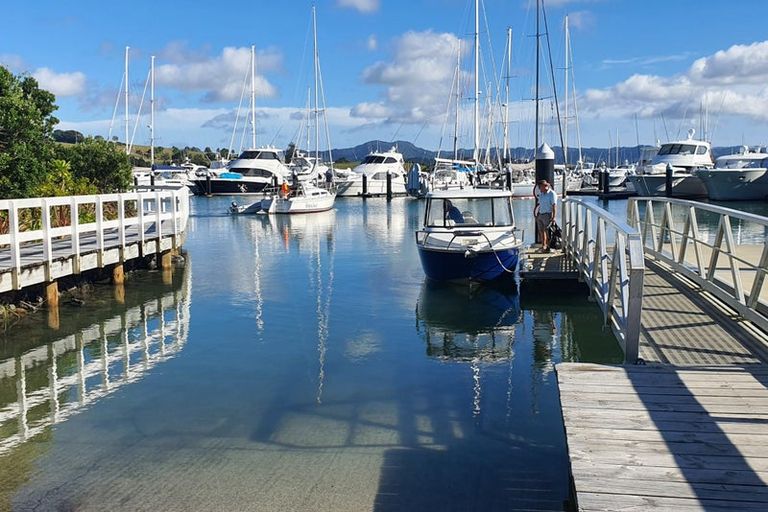 Photo of property in 76 Brick Bay Drive, Sandspit, Warkworth, 0982