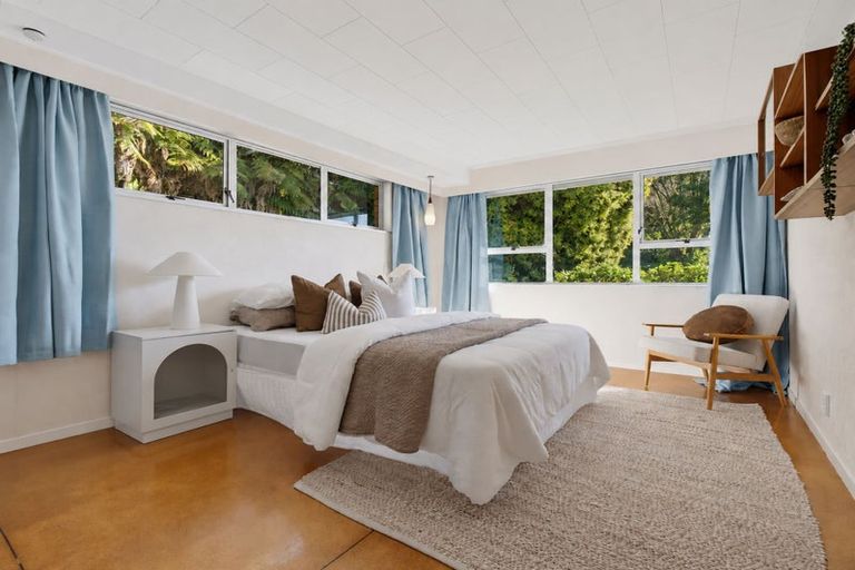 Photo of property in 8 Manahi Avenue, Kawaha Point, Rotorua, 3010