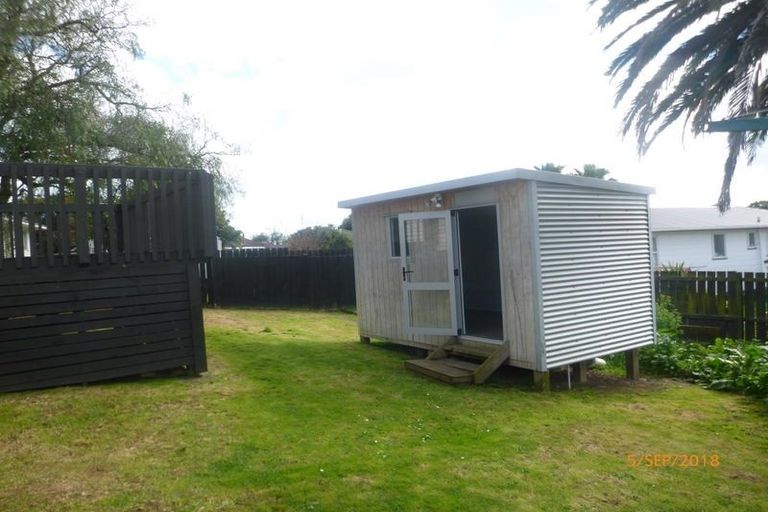 Photo of property in 24 Ronald Place, Manurewa, Auckland, 2102